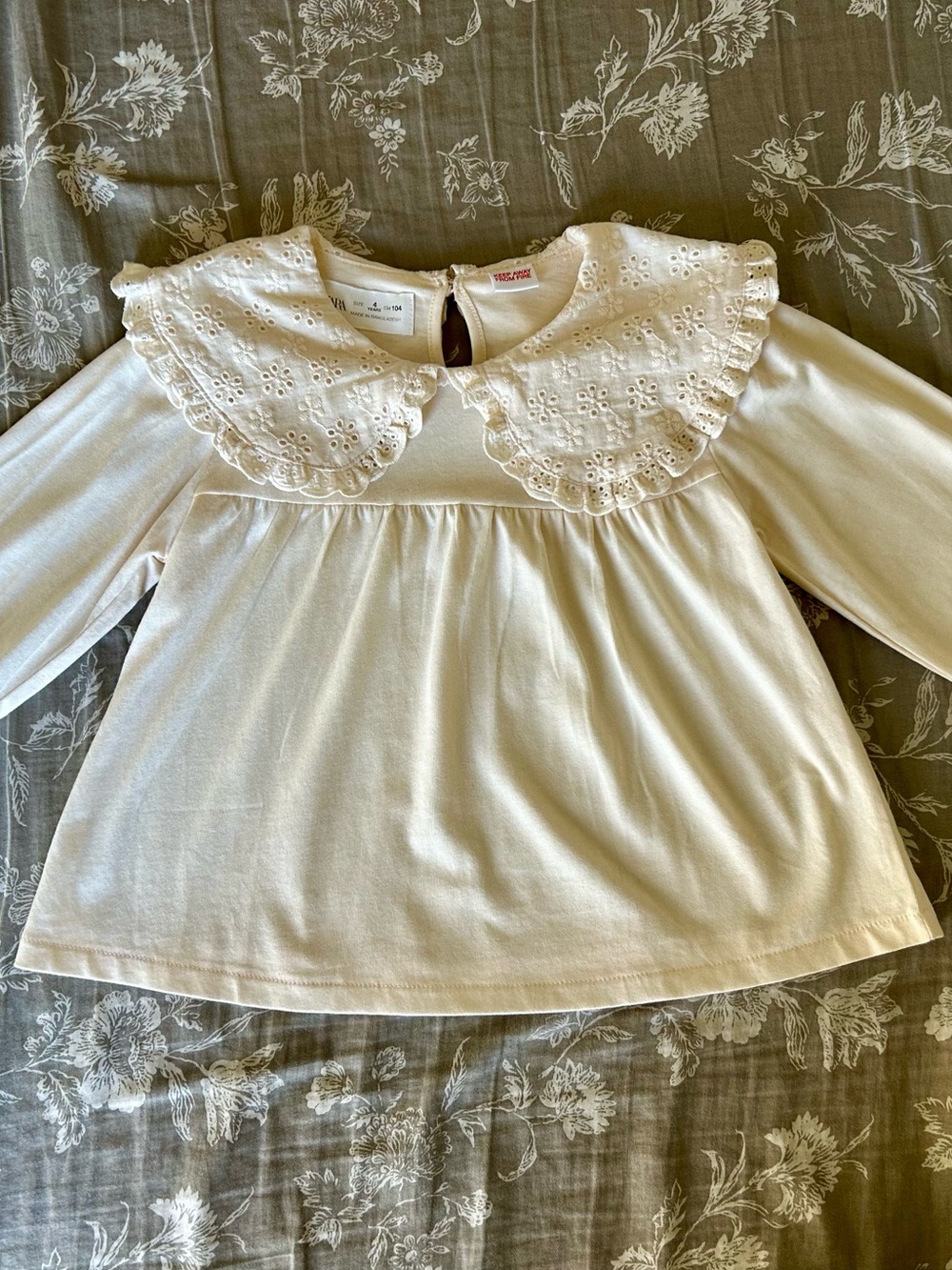 Zara Girls' White Eyelet Collar Long-Sleeve Top - 4 Years